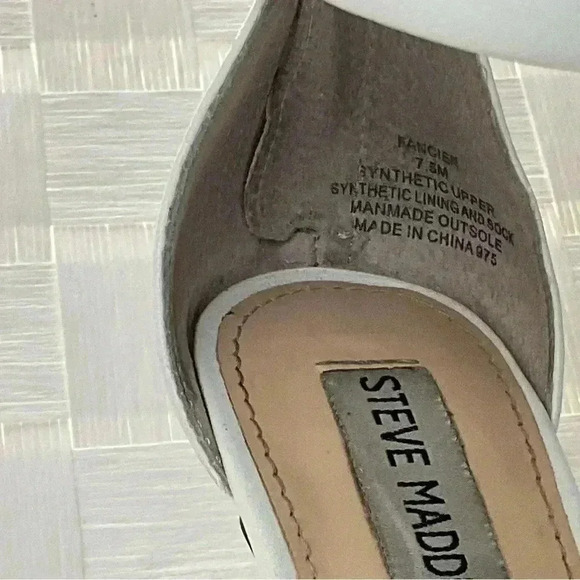 Steve Madden, White, 4 inch Stiletto Heel, Size 7.5M, Functional Back Zipper - Picture 8 of 11